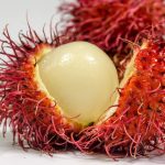 ¿Cómo pelar y comer un rambután? ¿Cómo es su sabor? 5