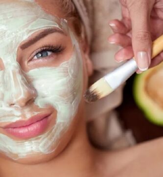 5 Mascarillas con Aguacate: Recetas paso a paso 2
